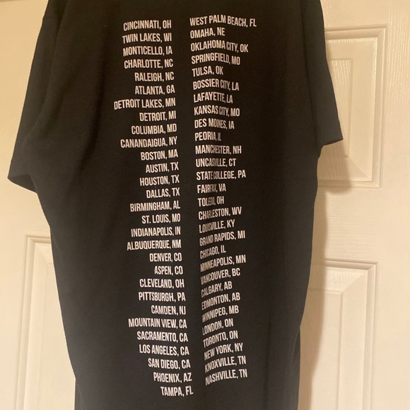 Keith Urban Light The Fuse Concert T-Shirt Size Women’s Medium - Picture 3 of 6